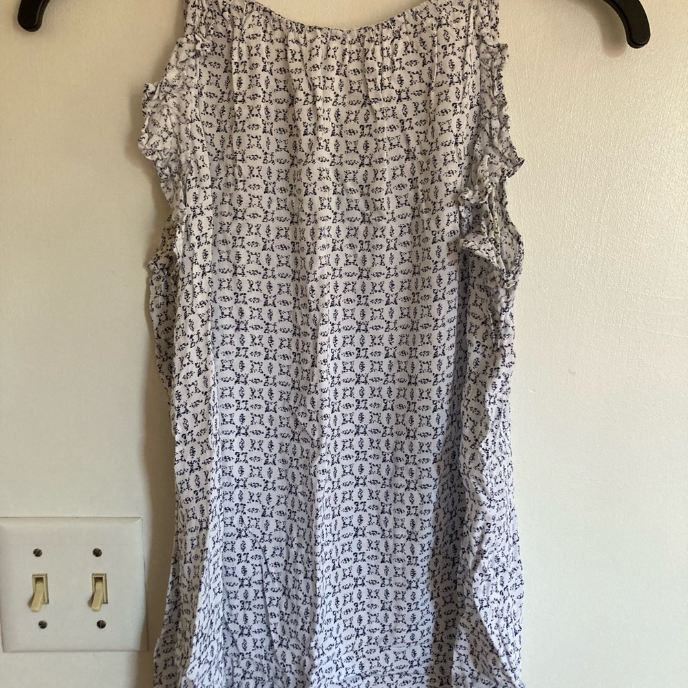 Sleeveless Patterned Top